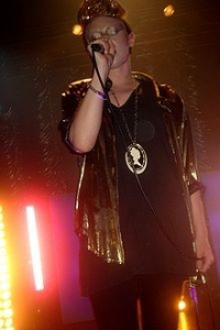 La Roux